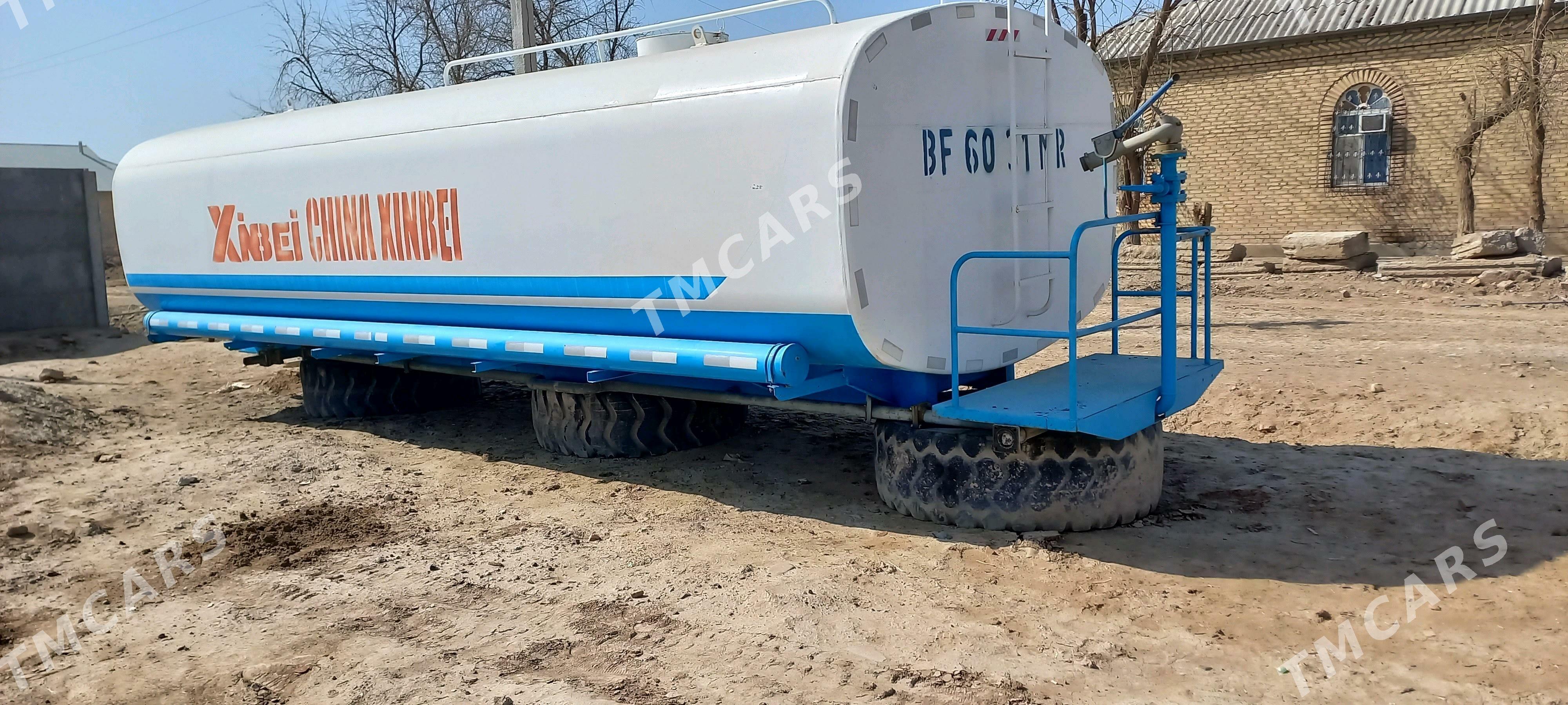 Howo Sinotruk 2025 - 70 000 TMT - Мары - img 2