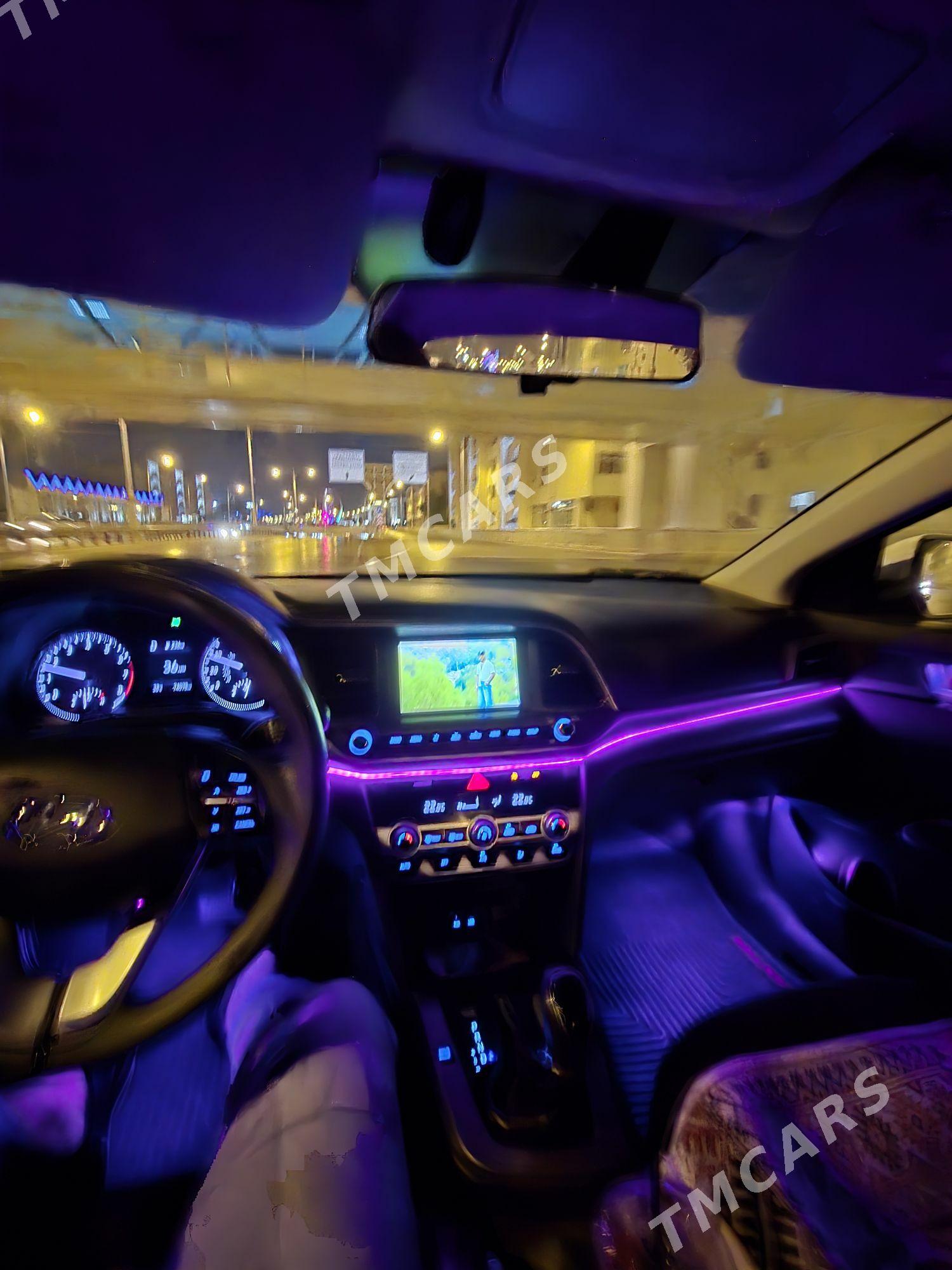 Hyundai Elantra 2019 - 183 000 TMT - Ашхабад - img 9