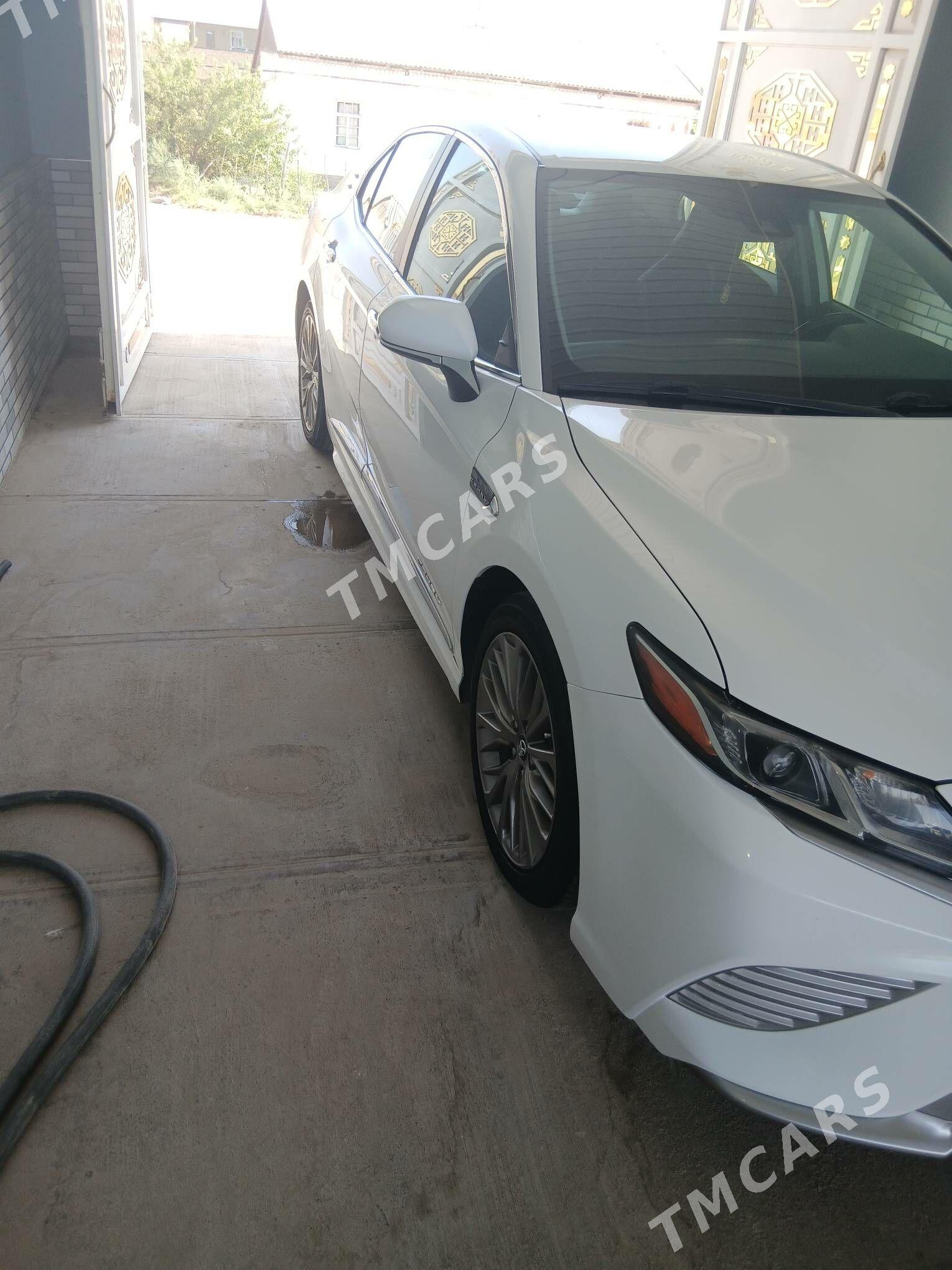 Toyota Camry 2020 - 305 000 TMT - Kerki - img 8