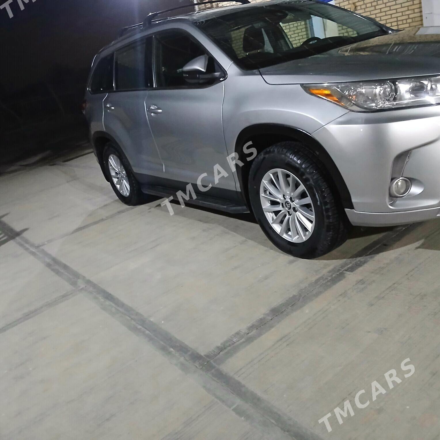 Toyota Highlander 2019 - 480 000 TMT - Теджен - img 2