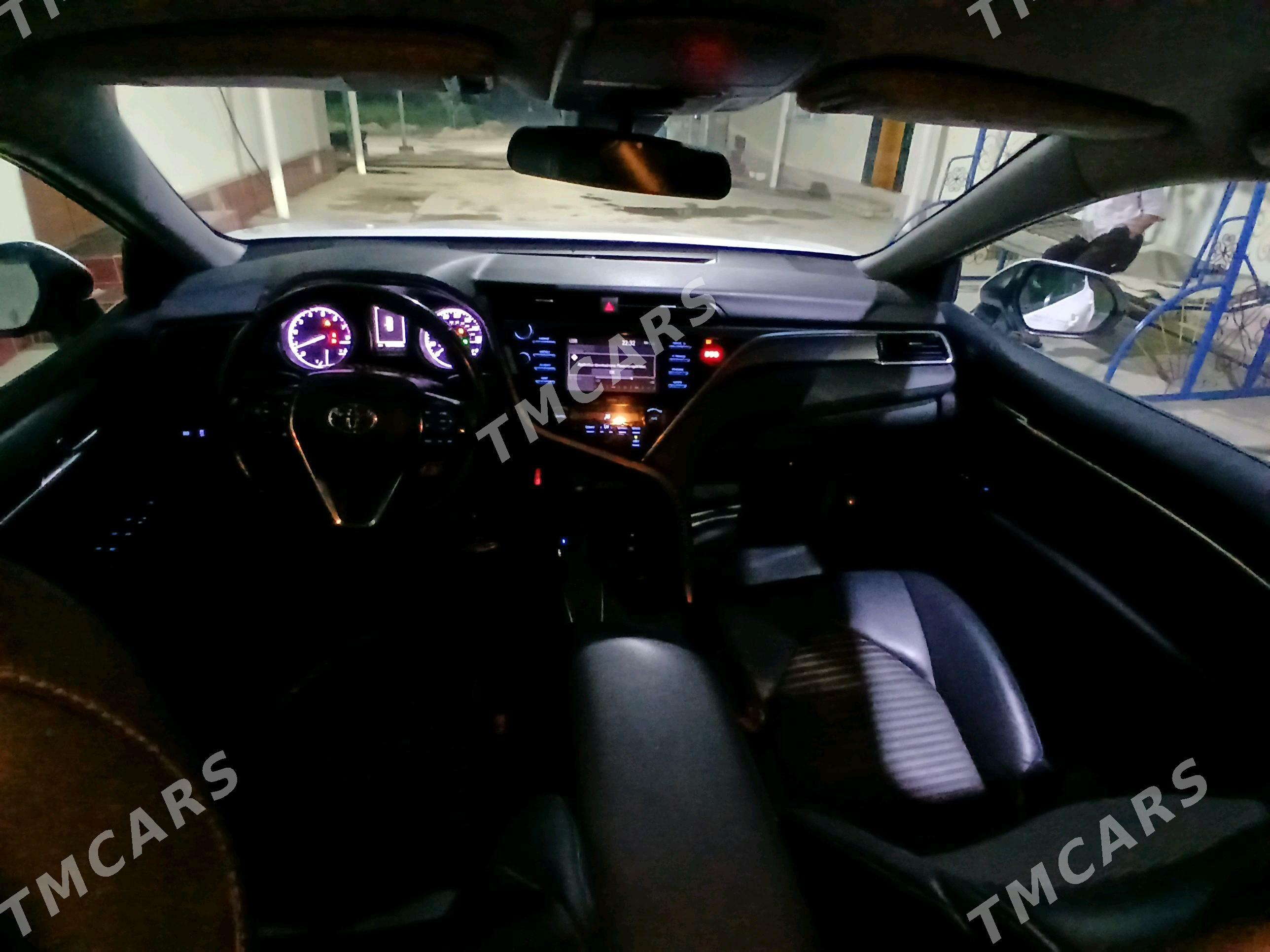 Toyota Camry 2020 - 250 000 TMT - Ашхабад - img 4