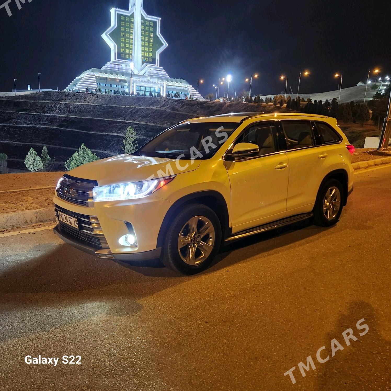 Toyota Highlander 2019 - 615 000 TMT - Гёкдепе - img 1