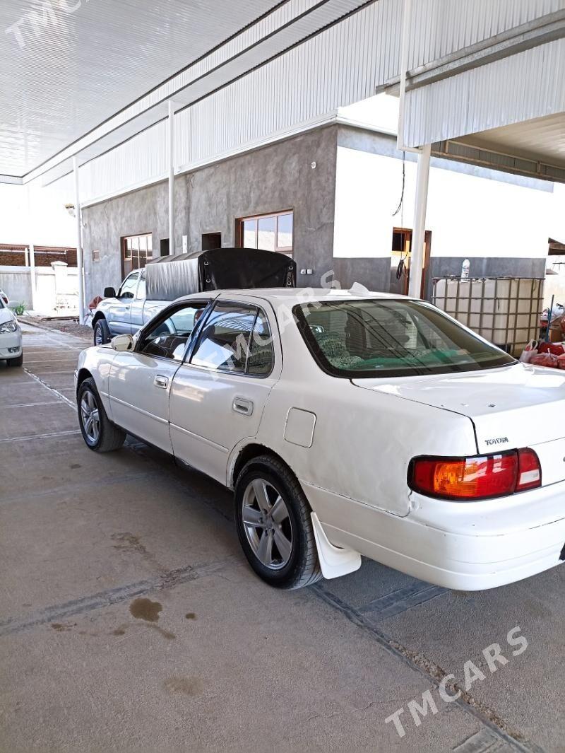 Toyota Camry 1994 - 64 000 TMT - Байрамали - img 2