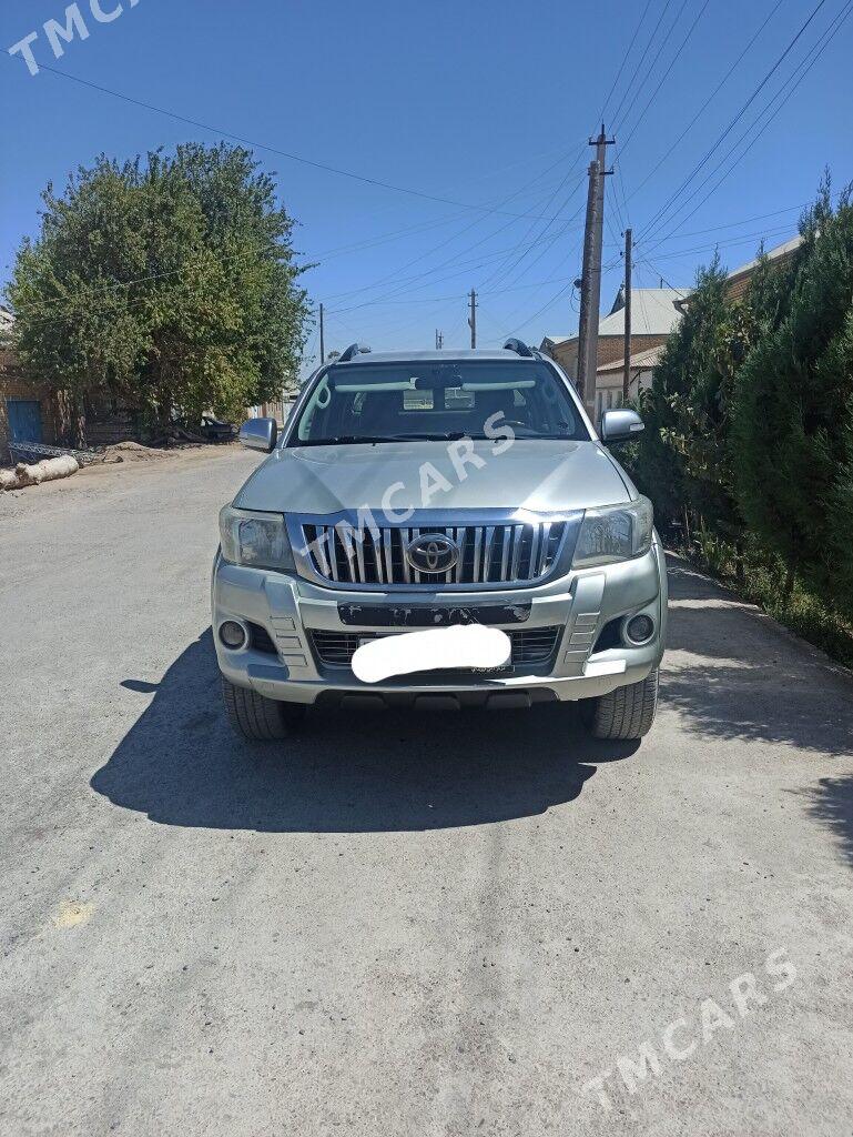 Toyota Hilux 2012 - 298 000 TMT - Мургап - img 2
