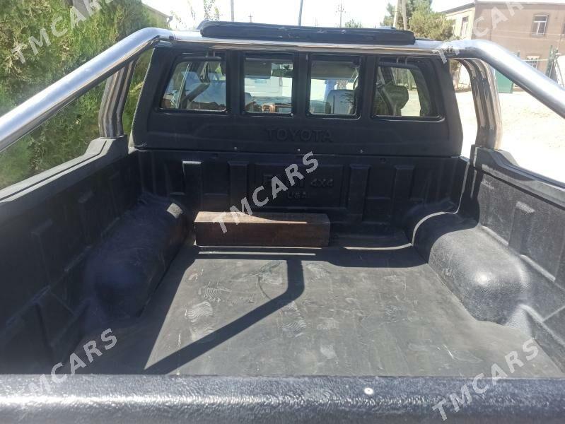Toyota Hilux 2012 - 298 000 TMT - Мургап - img 8