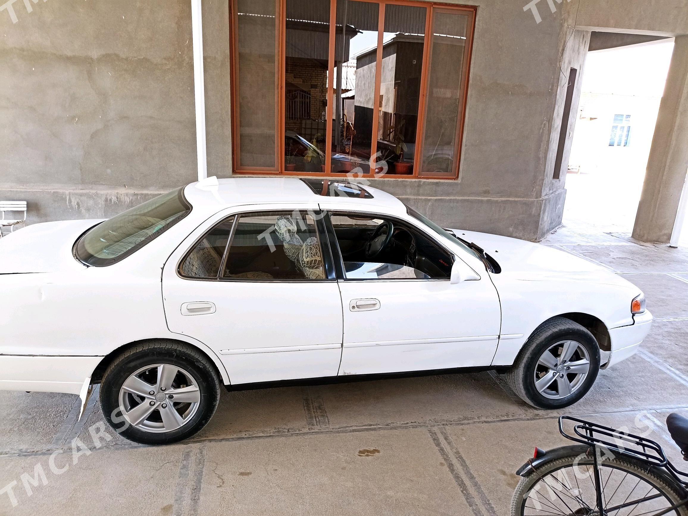 Toyota Camry 1994 - 64 000 TMT - Байрамали - img 5
