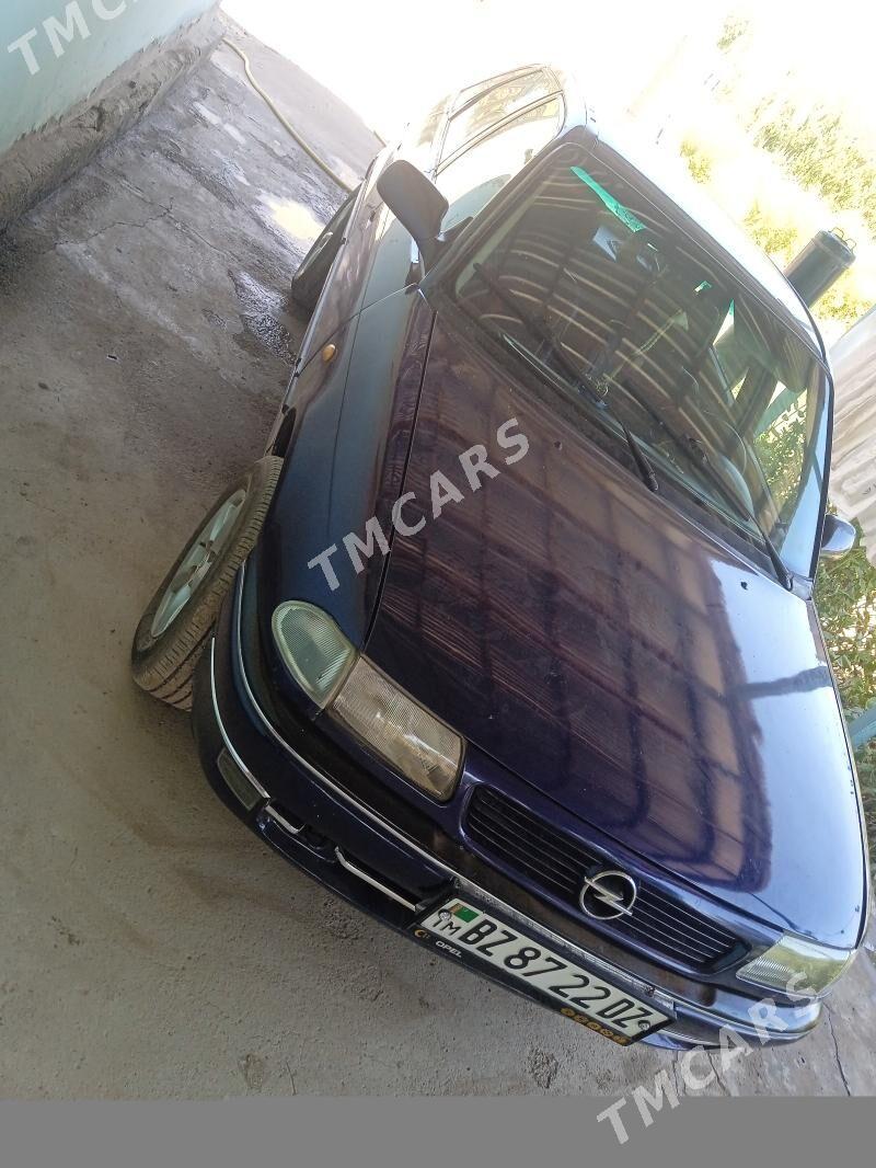 Opel Astra 1995 - 47 000 TMT - Губадаг - img 9