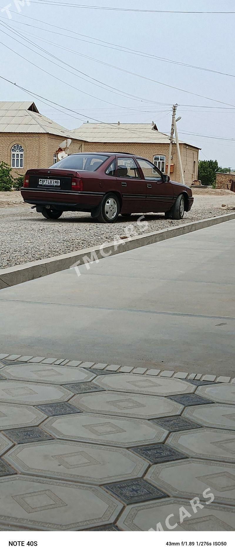 Opel Vectra 1991 - 45 000 TMT - Mary - img 3