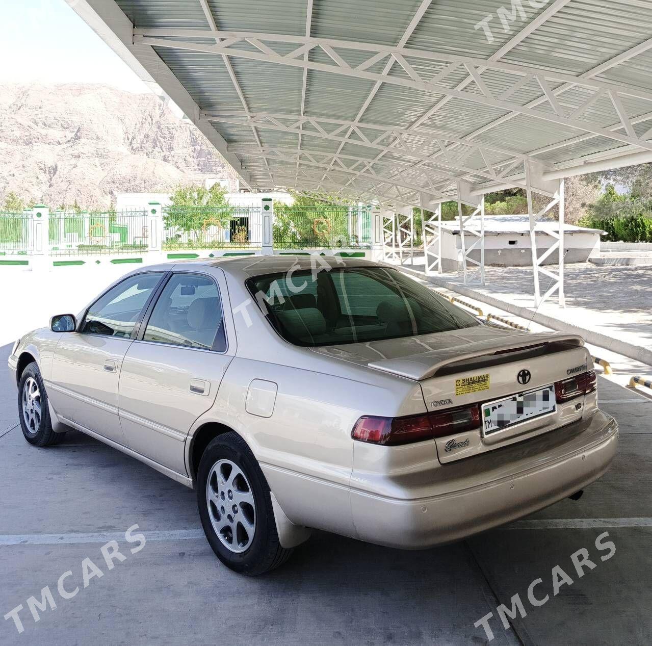Toyota Camry 1997 - 135 000 TMT - Гумдаг - img 2