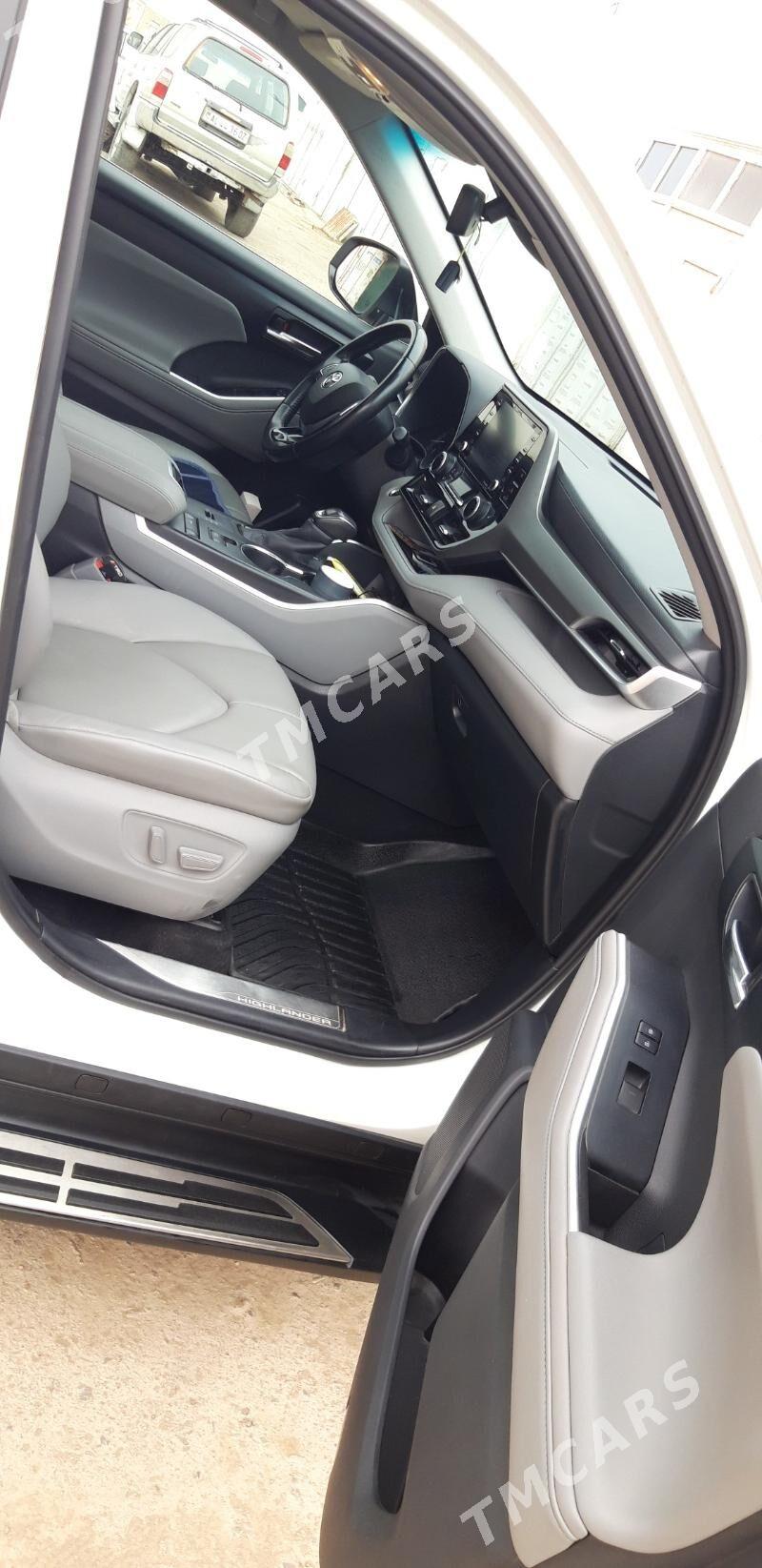 Toyota Highlander 2020 - 580 000 TMT - Дашогуз - img 4