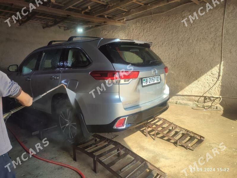 Toyota Highlander 2017 - 390 000 TMT - Türkmenbaşy etr. - img 2