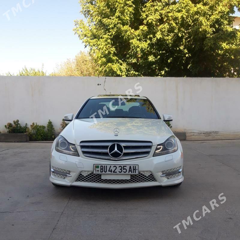 Mercedes-Benz C300 2012 - 200 000 TMT - Aşgabat - img 2
