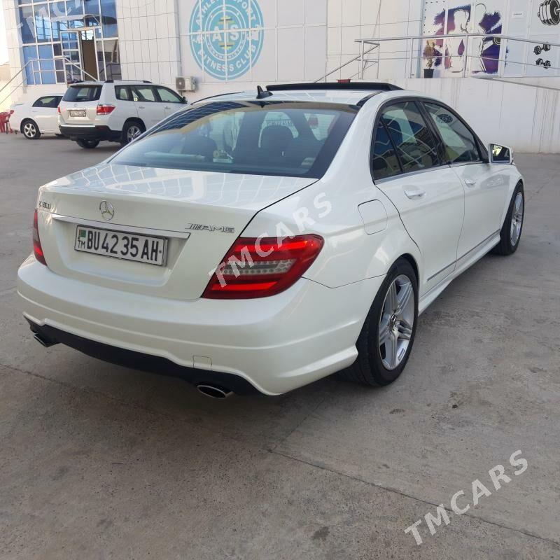 Mercedes-Benz C300 2012 - 200 000 TMT - Aşgabat - img 7