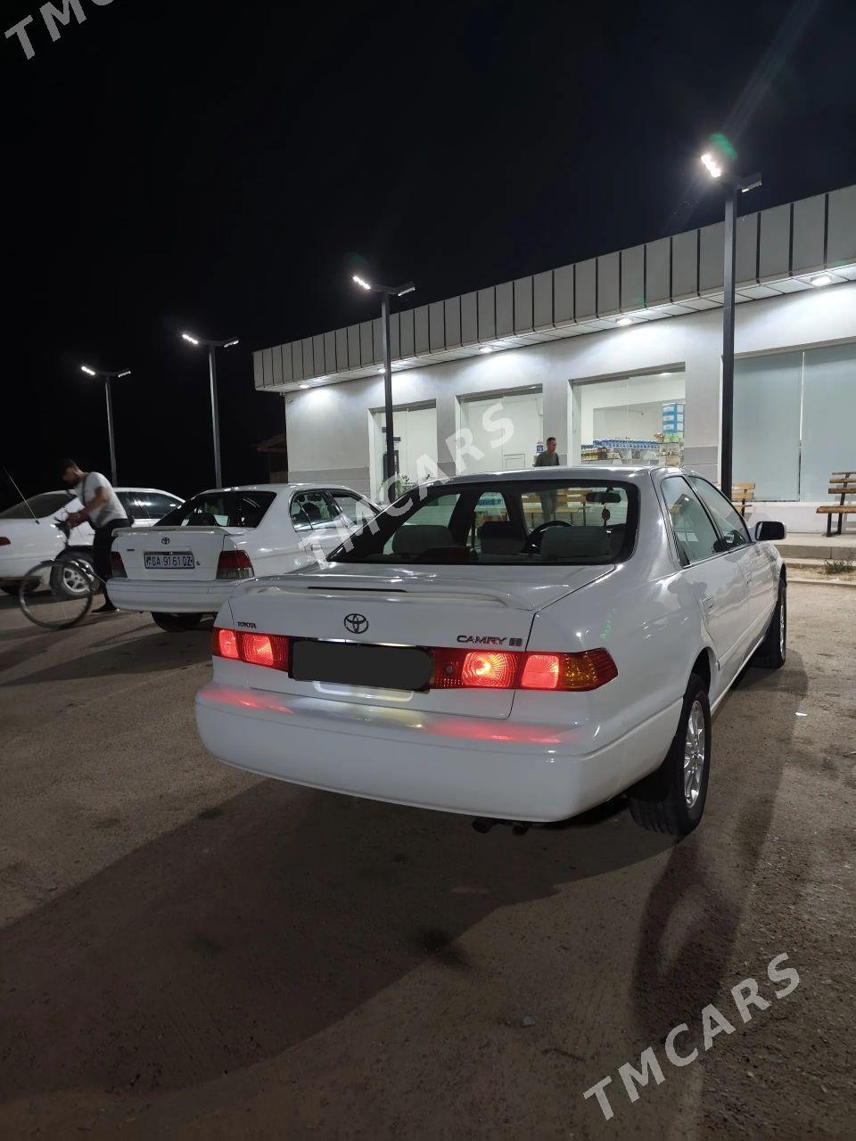 Toyota Camry 2000 - 150 000 TMT - Köneürgenç - img 4