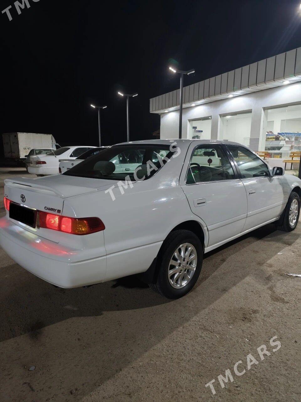 Toyota Camry 2000 - 150 000 TMT - Köneürgenç - img 2