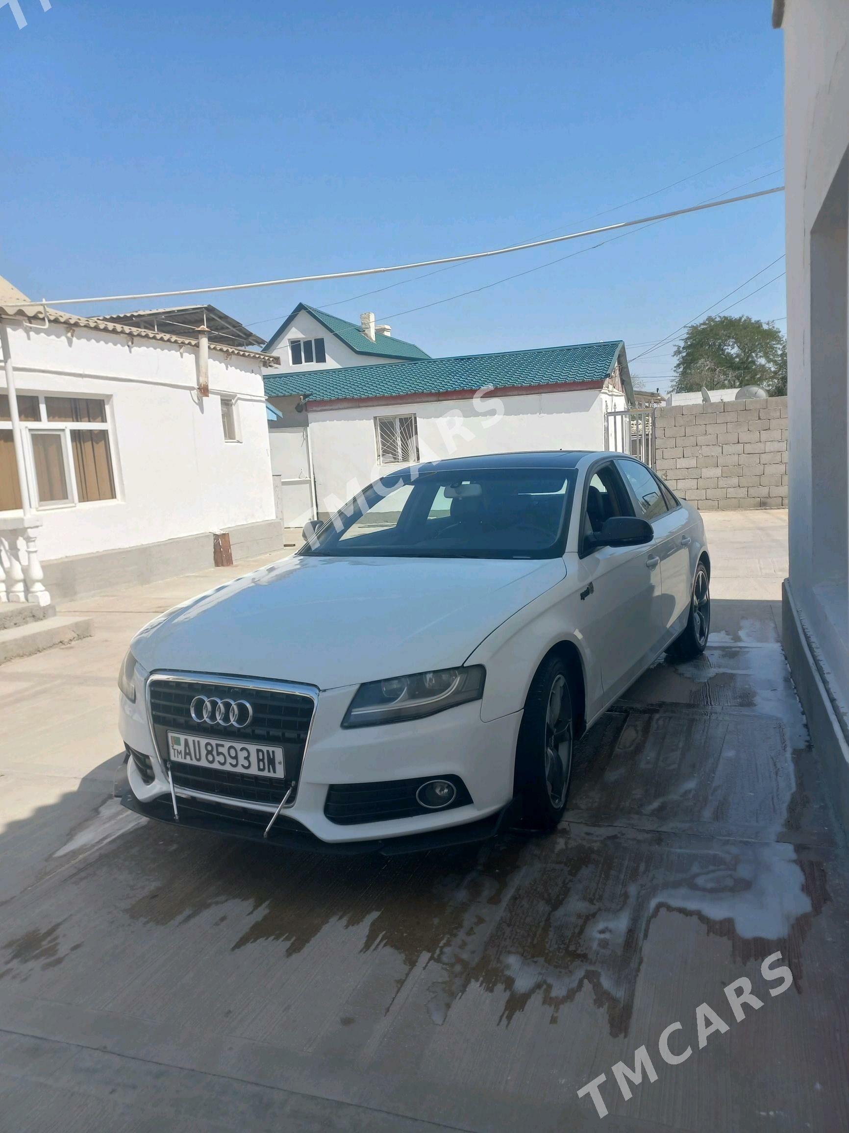 Audi A4 2010 - 160 000 TMT - Балканабат - img 2