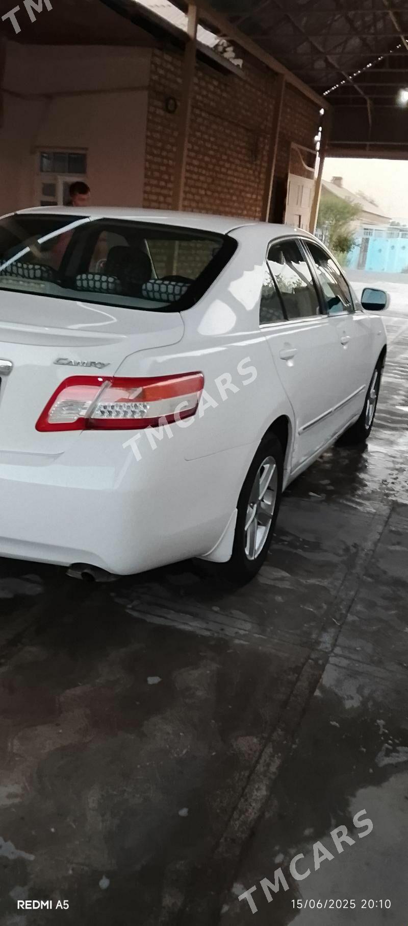 Toyota Camry 2011 - 155 000 TMT - Байрамали - img 8