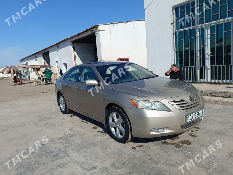 Toyota Camry 2009 - 160 000 TMT - Дянев - img 2