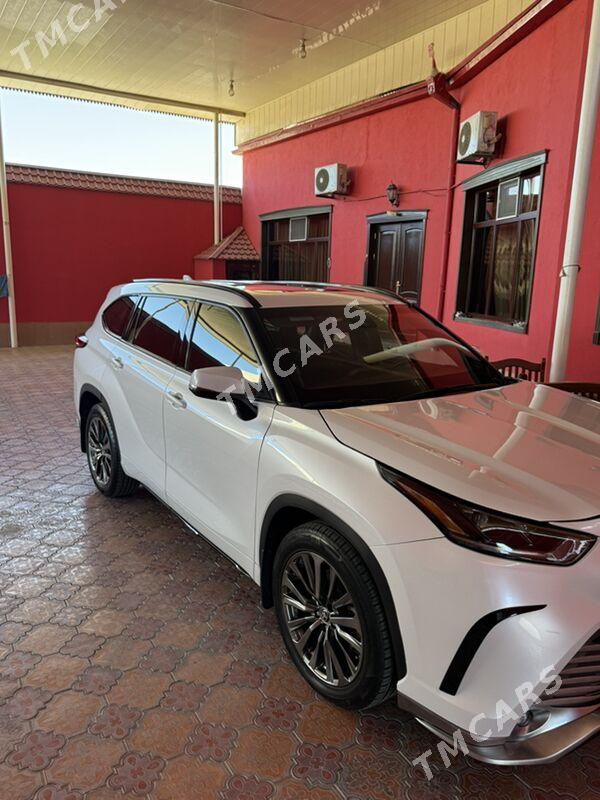 Toyota Highlander 2021 - 540 000 TMT - Мары - img 3
