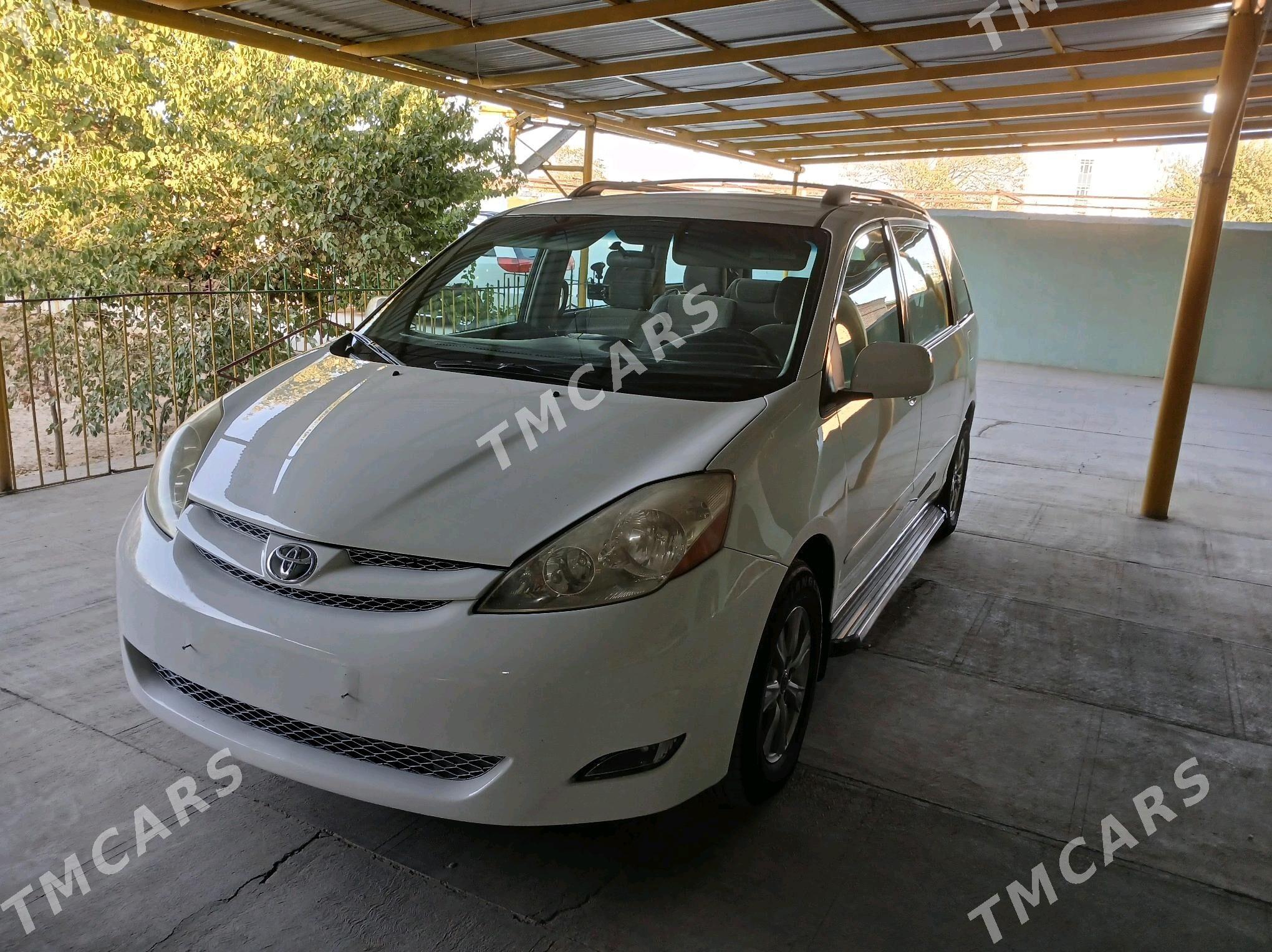 Toyota Sienna 2009 - 210 000 TMT - Kaka - img 4