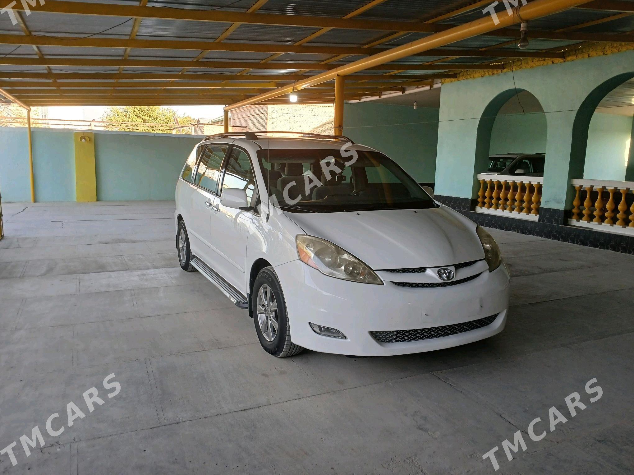 Toyota Sienna 2009 - 210 000 TMT - Kaka - img 5