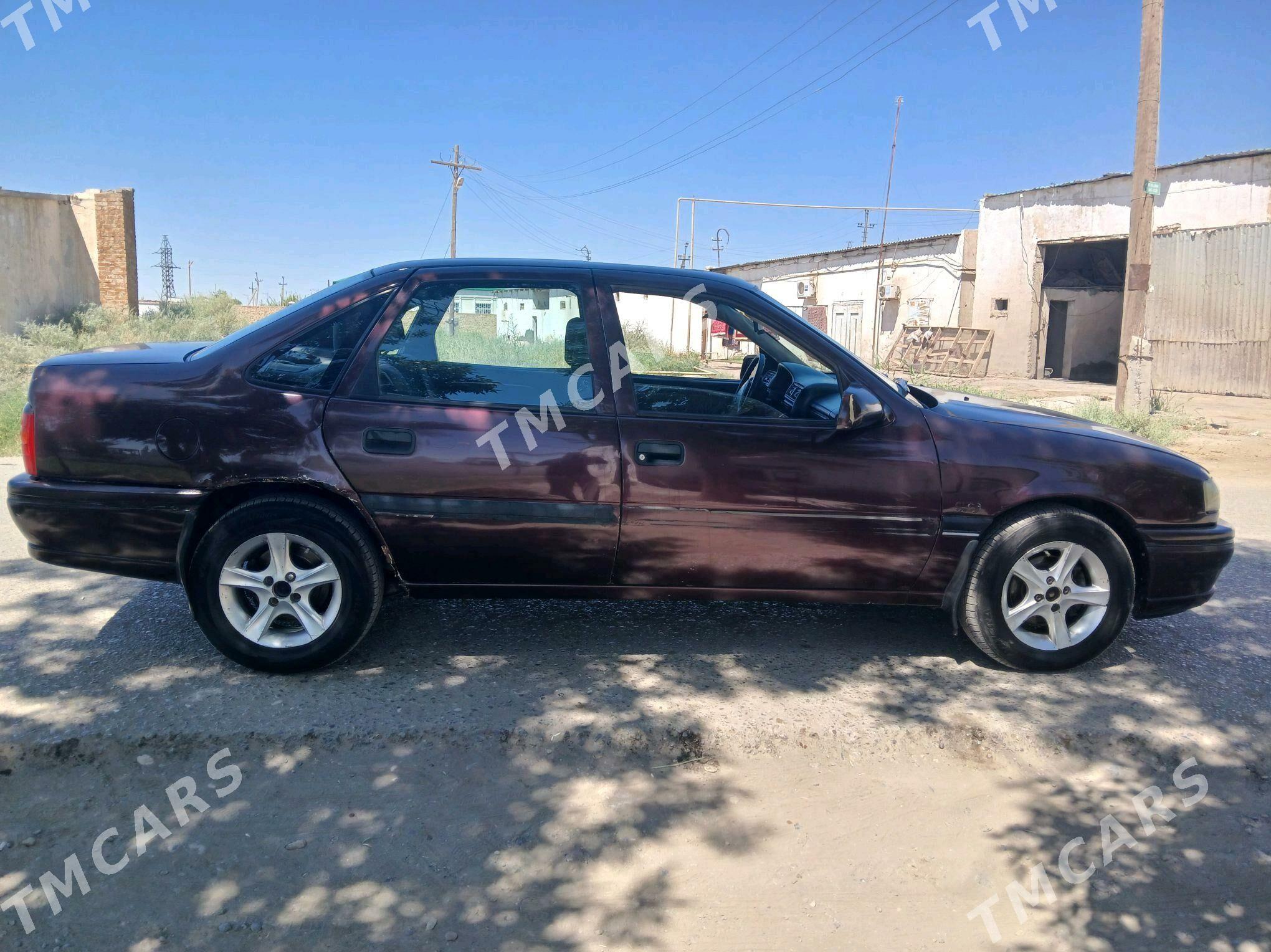 Opel Vectra 1993 - 34 000 TMT - Чарджоу - img 3