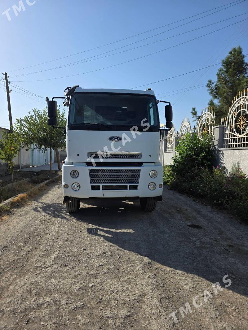 Ford Cargo 3535D 2015 - 800 000 TMT - Bäherden - img 4