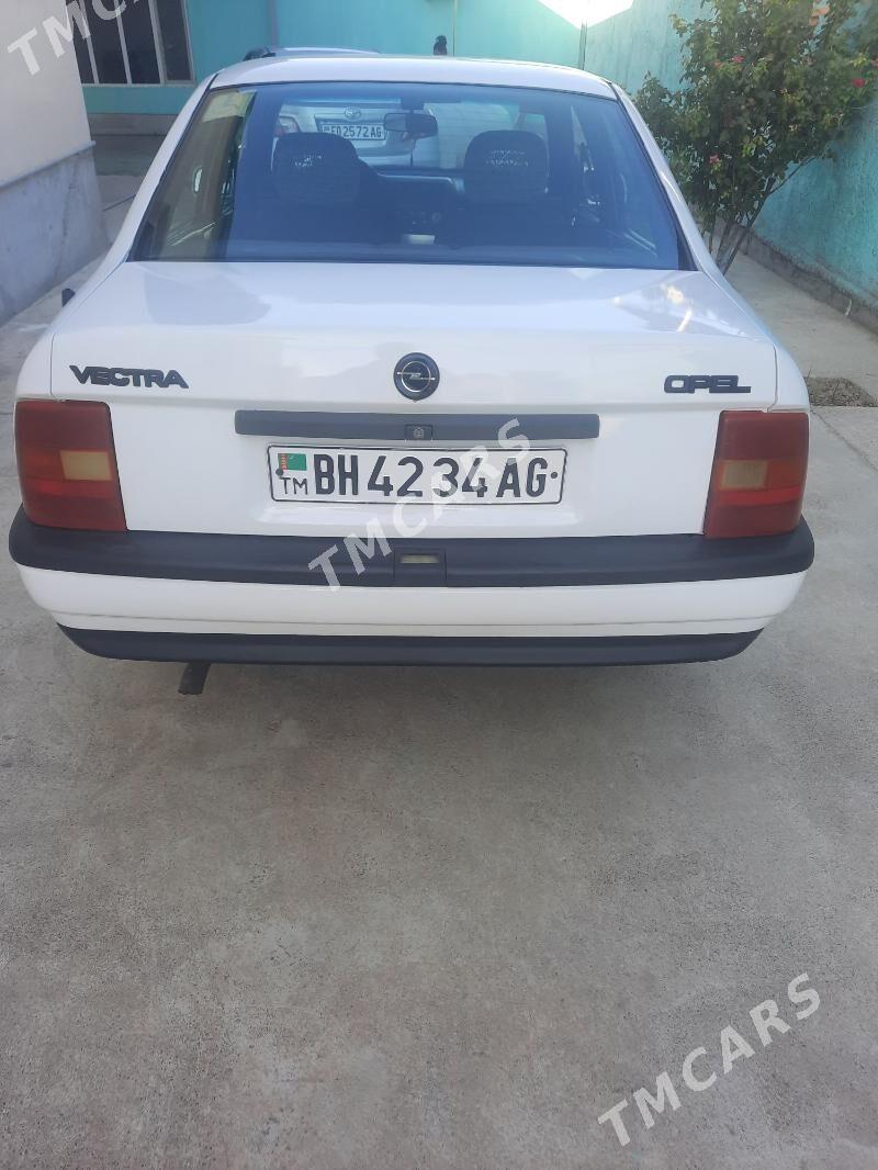 Opel Vectra 1990 - 36 000 TMT - Çoganly - img 4