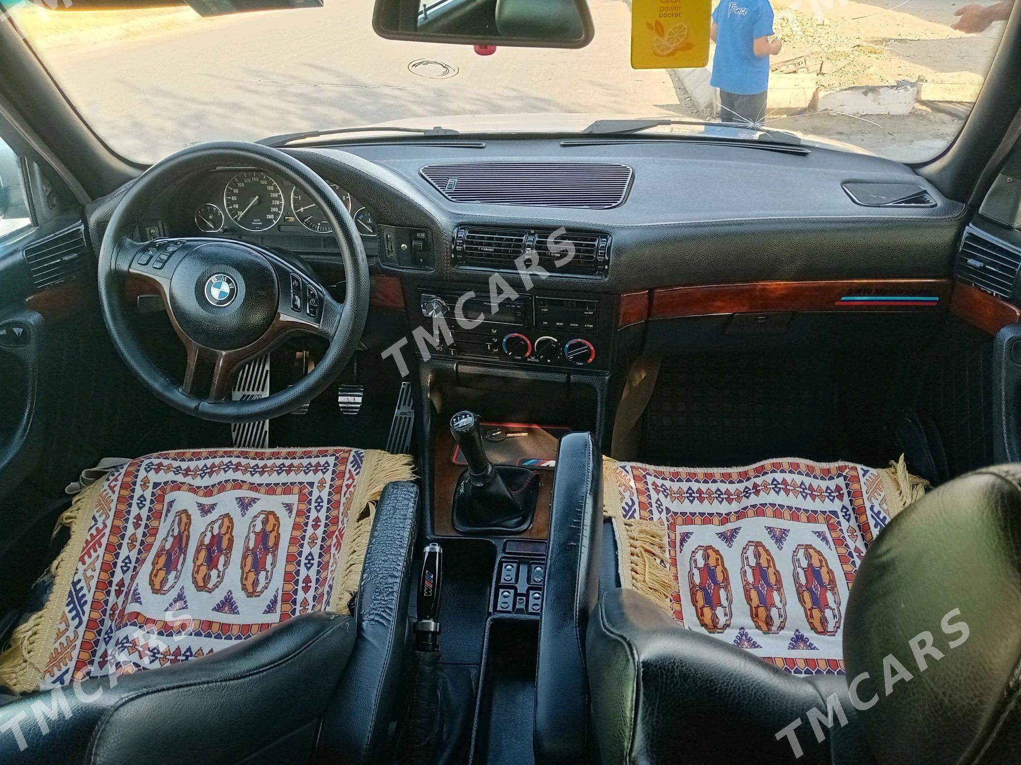 BMW E34 1993 - 65 000 TMT - Балканабат - img 3
