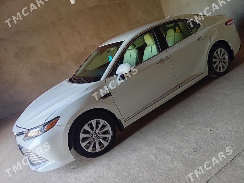 Toyota Camry 2018 - 275 000 TMT - Теджен - img 5