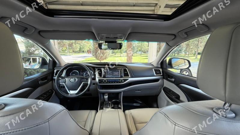 Toyota Highlander 2018 - 395 000 TMT - Ýolöten - img 8