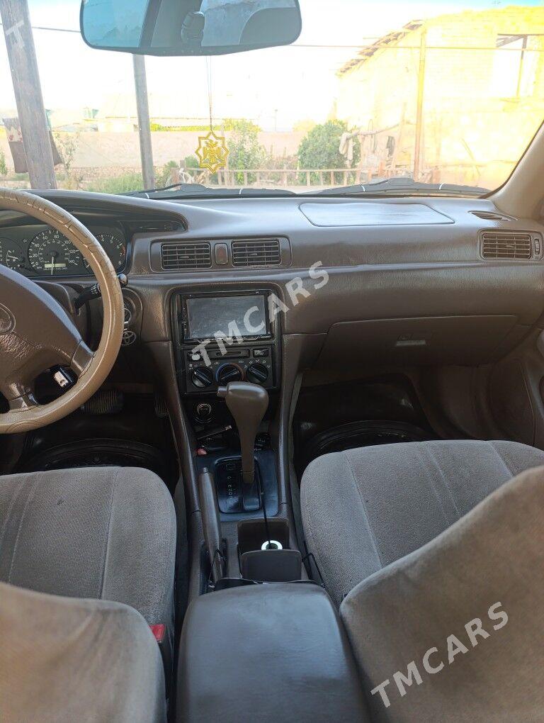 Toyota Camry 1999 - 110 000 TMT - Ходжамбаз - img 3