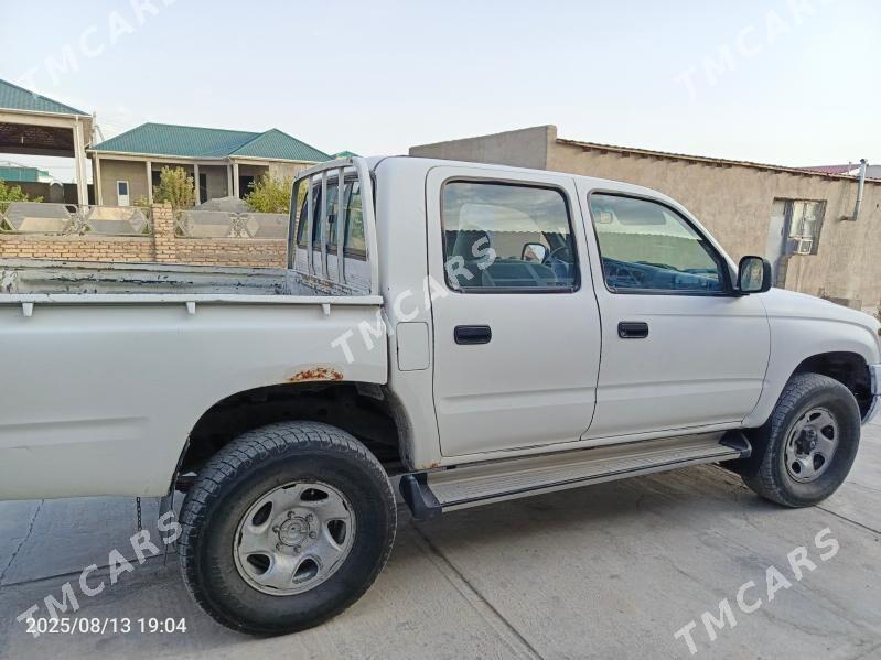 Toyota Hilux 2003 - 100 000 TMT - Balkanabat - img 4