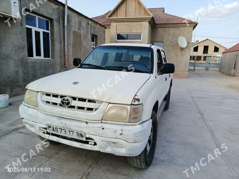 Toyota Hilux 2003 - 100 000 TMT - Balkanabat - img 3
