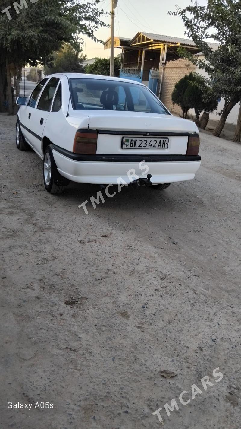Opel Vectra 1993 - 25 000 TMT - Теджен - img 2