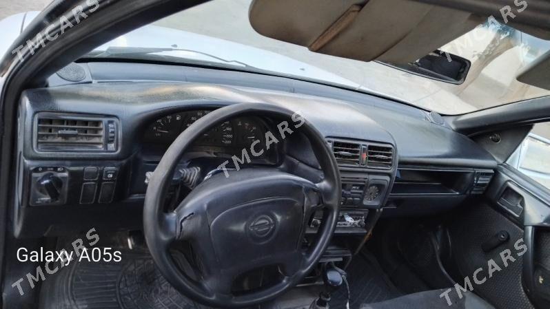 Opel Vectra 1993 - 25 000 TMT - Теджен - img 1