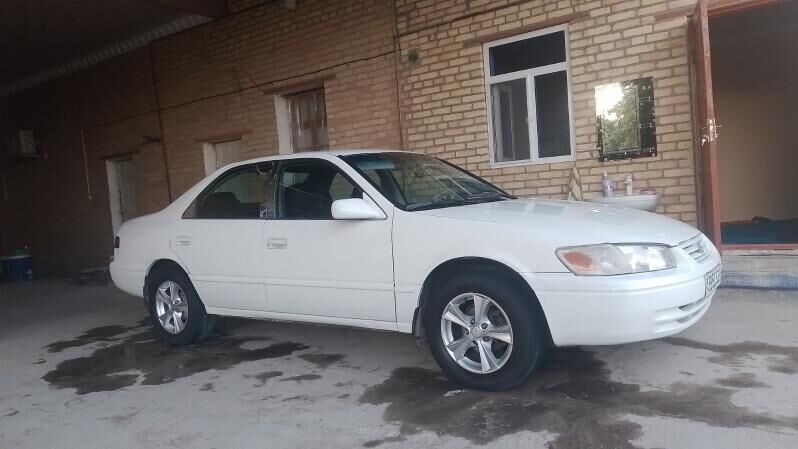 Toyota Camry 1998 - 150 000 TMT - Saýat - img 2