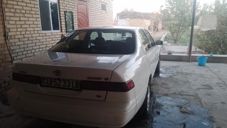 Toyota Camry 1998 - 150 000 TMT - Saýat - img 3