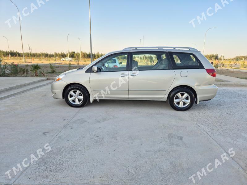 Toyota Sienna 2005 - 205 000 TMT - Гёкдепе - img 8