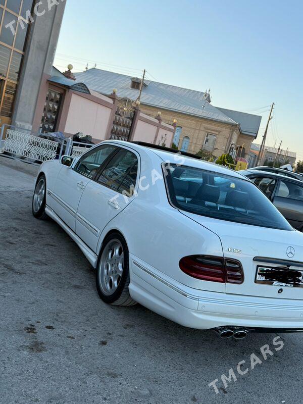 Mercedes-Benz E55 AMG 2000 - 200 000 TMT - Туркменабат - img 5