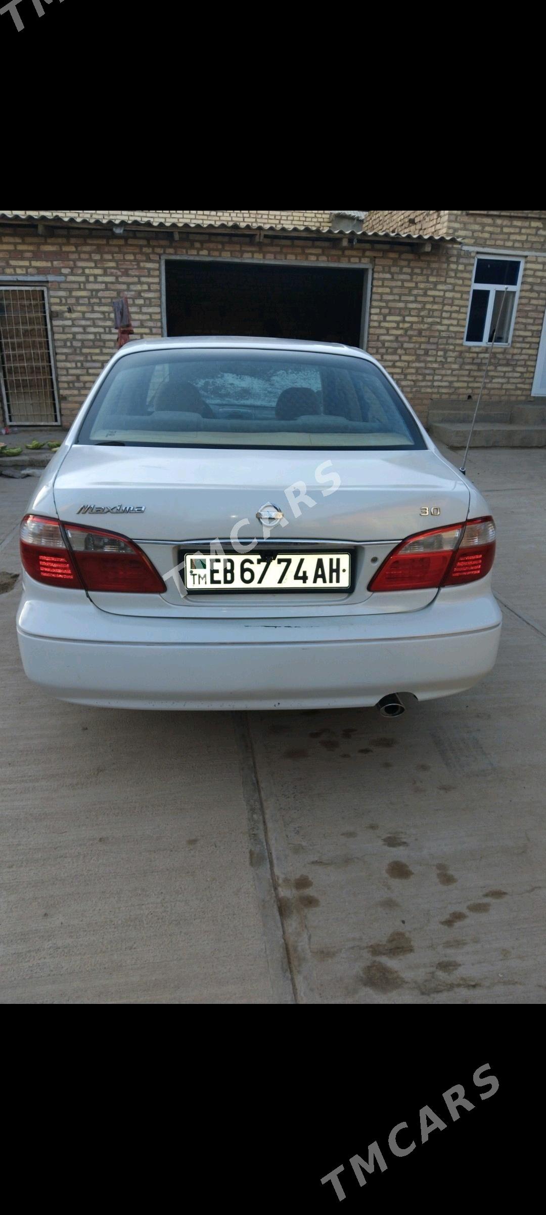 Nissan Maxima 2001 - 80 000 TMT - Теджен - img 1