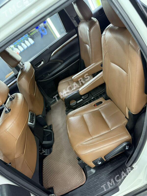 Toyota Highlander 2018 - 403 850 TMT - Aşgabat - img 4