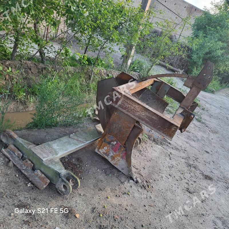 MTZ T-28 CIL CEKYANI - Сакар - img 1