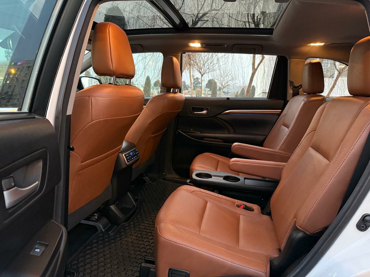 Toyota Highlander 2018 - 588 000 TMT - Ашхабад - img 1
