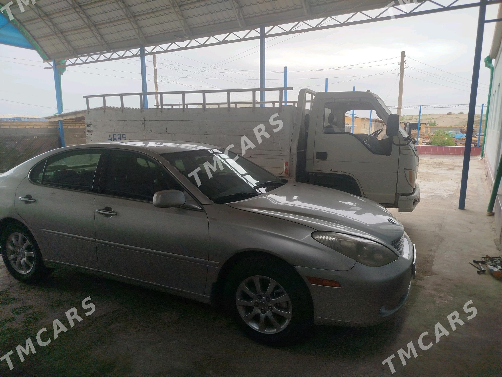 Lexus ES 300 2002 - 150 000 TMT - Керки - img 2