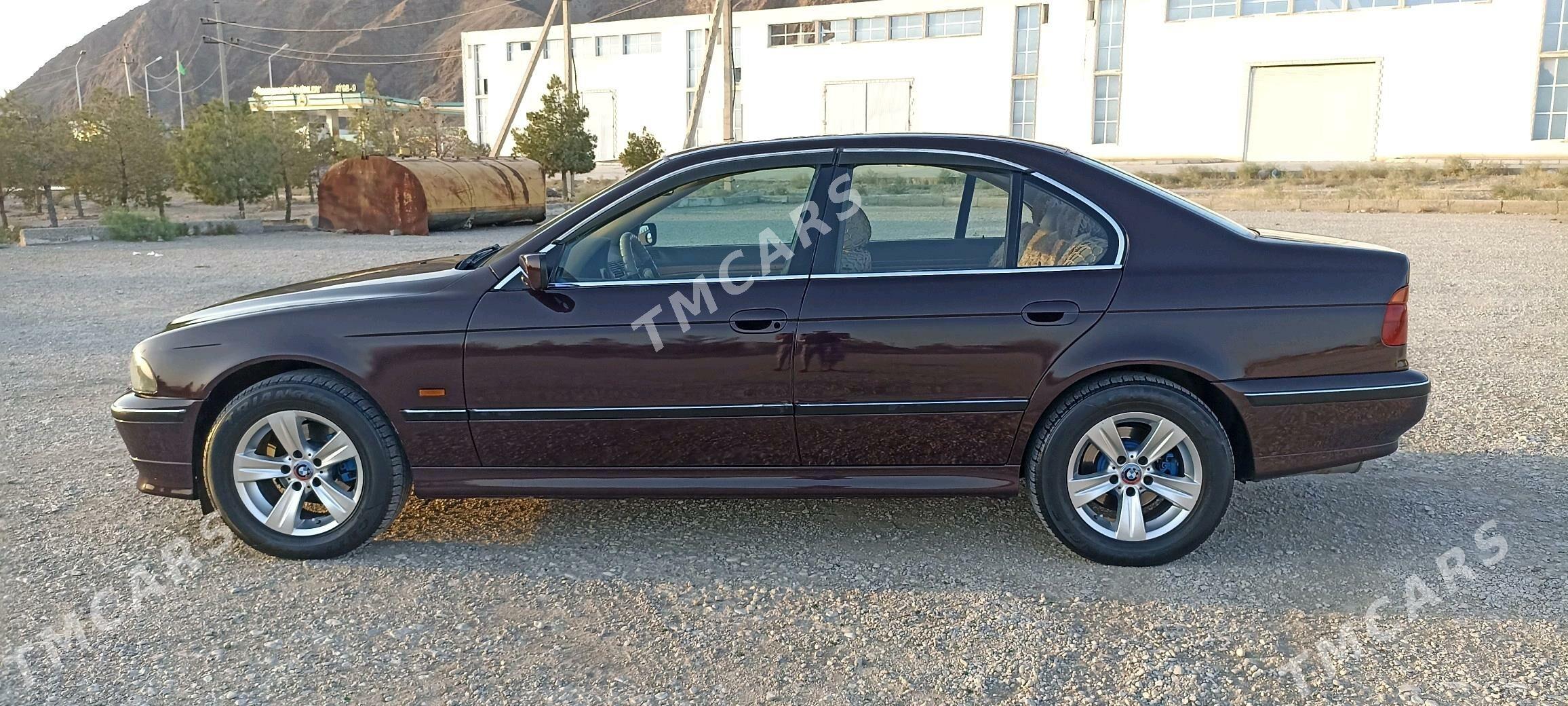 BMW E39 1998 - 100 000 TMT - Балканабат - img 7