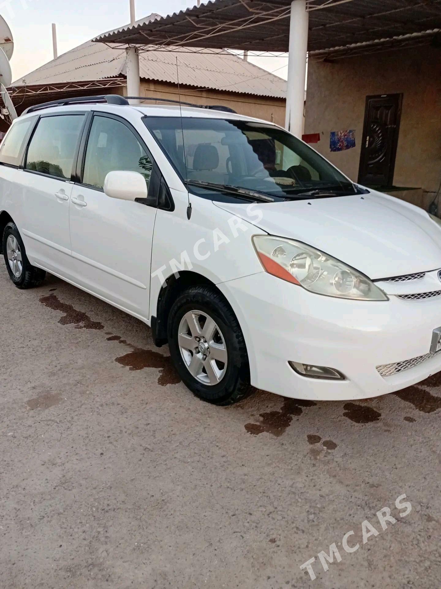 Toyota Sienna 2009 - 220 000 TMT - Tejen - img 5