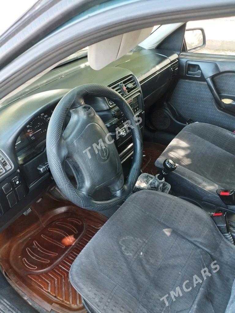 Opel Vectra 1995 - 52 000 TMT - Дашогуз - img 4