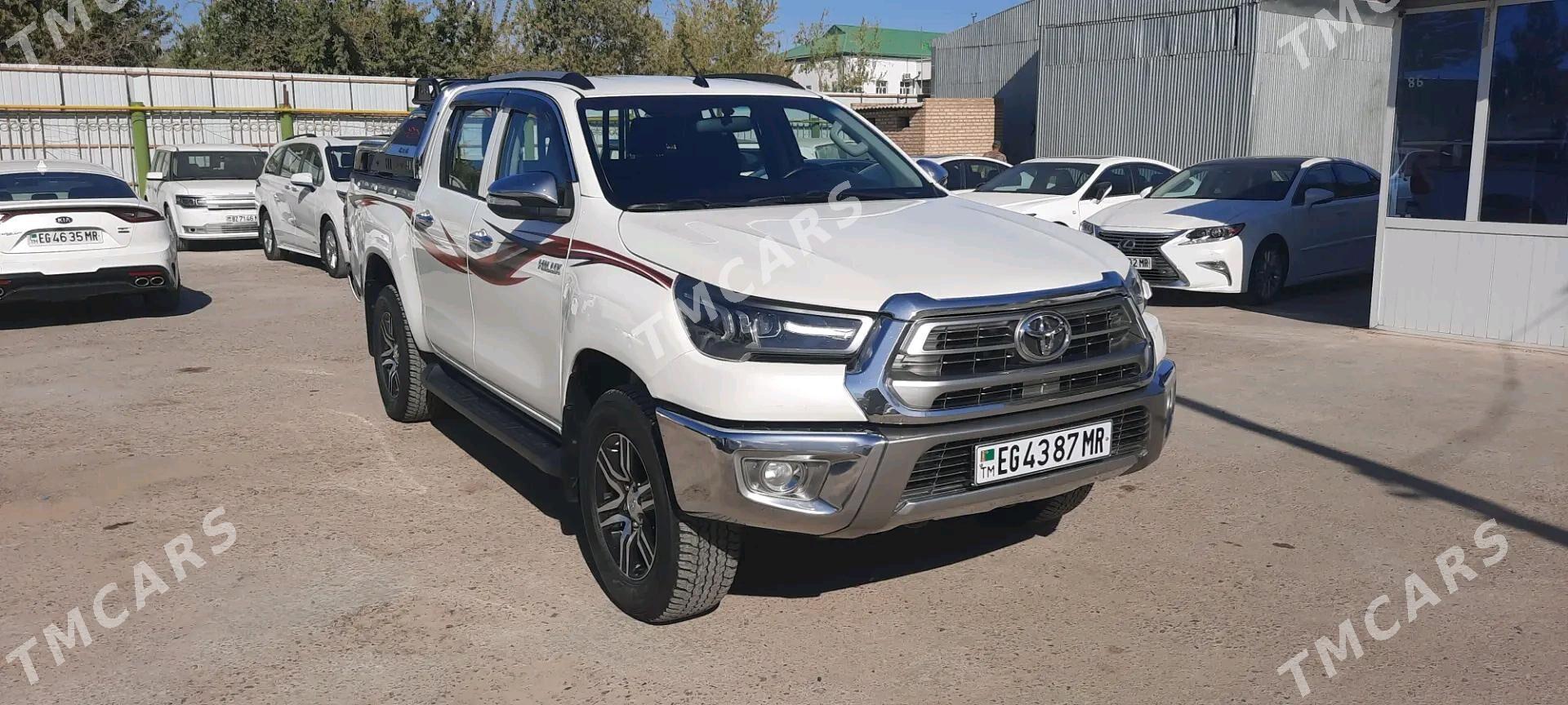 Toyota Hilux 2022 - 605 000 TMT - Мары - img 6