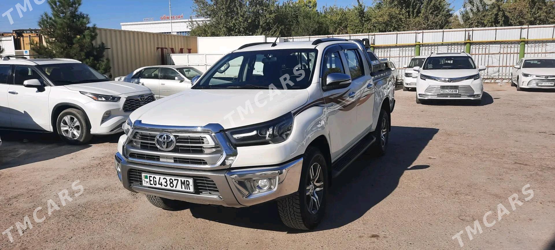 Toyota Hilux 2022 - 605 000 TMT - Мары - img 7